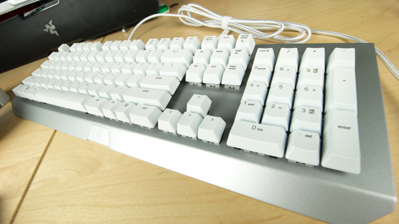 Illustration for article titled Razer Gear Looks Really Nice In White